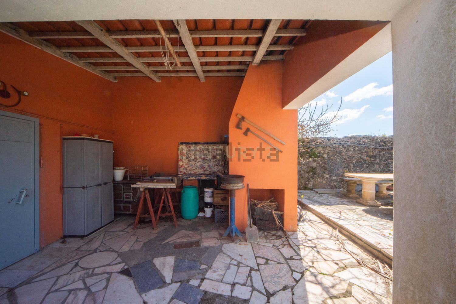 小楼房或独栋别墅出售在Rua das Palmeiras, 7 - 阳台