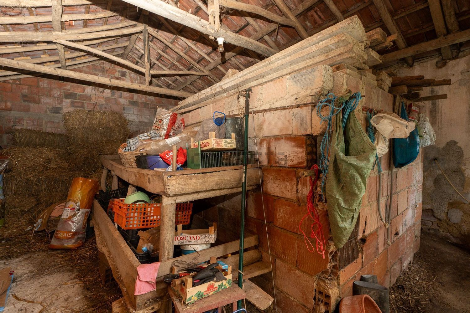 小楼房或独栋别墅出售在Rua Carreira da Corsa, 28 - 储藏室