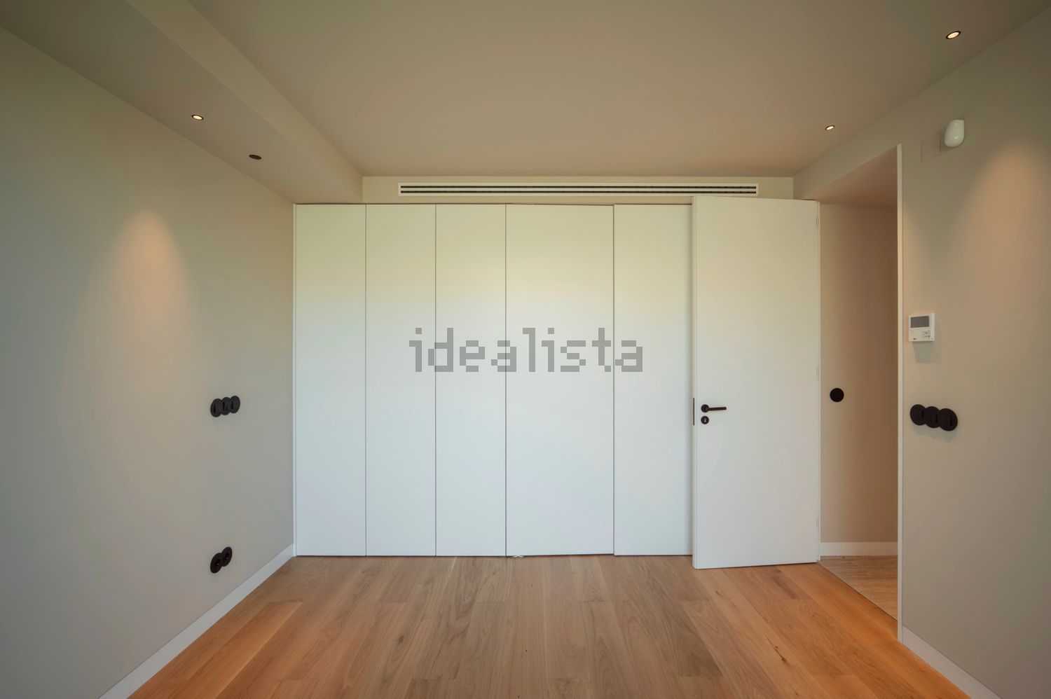 小楼房或独栋别墅出售在Avenida do Mar - 居住