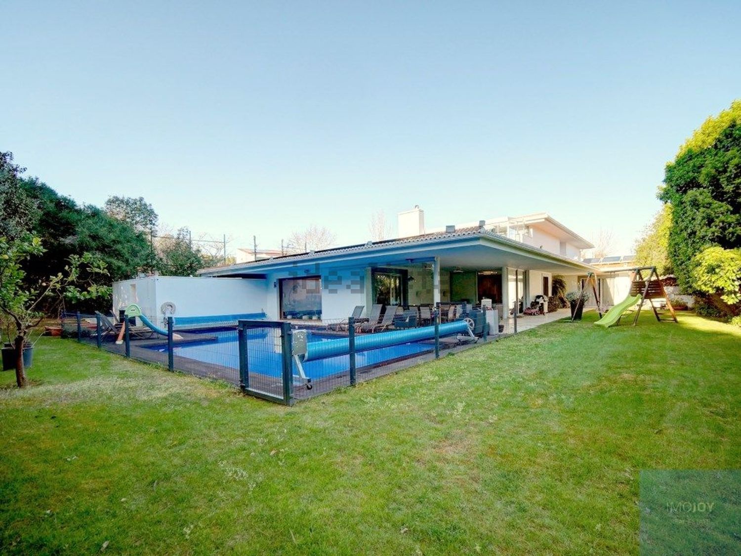 出租小楼房或独栋别墅在Rua Mato da Mina, 41 - 游泳池