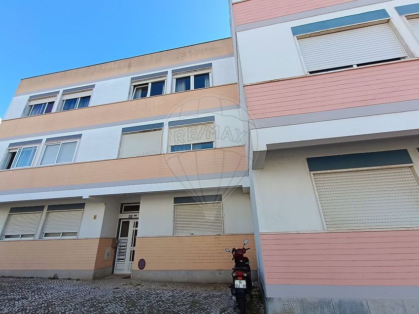 出租公寓 t2在Rua Bernardo Santareno