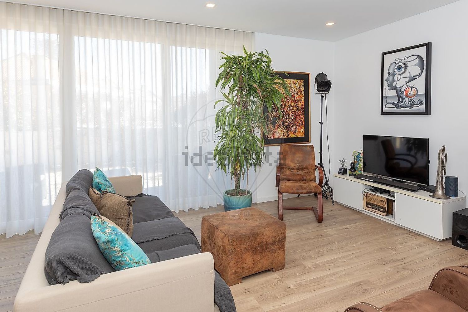 出租公寓 t2在Rua Nossa Senhora Egipto - 客厅