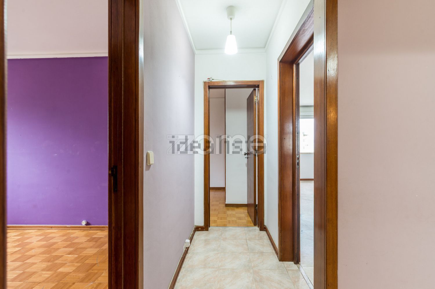 出租公寓 t2在Avenida Salgado Zenha, 15 - 过道