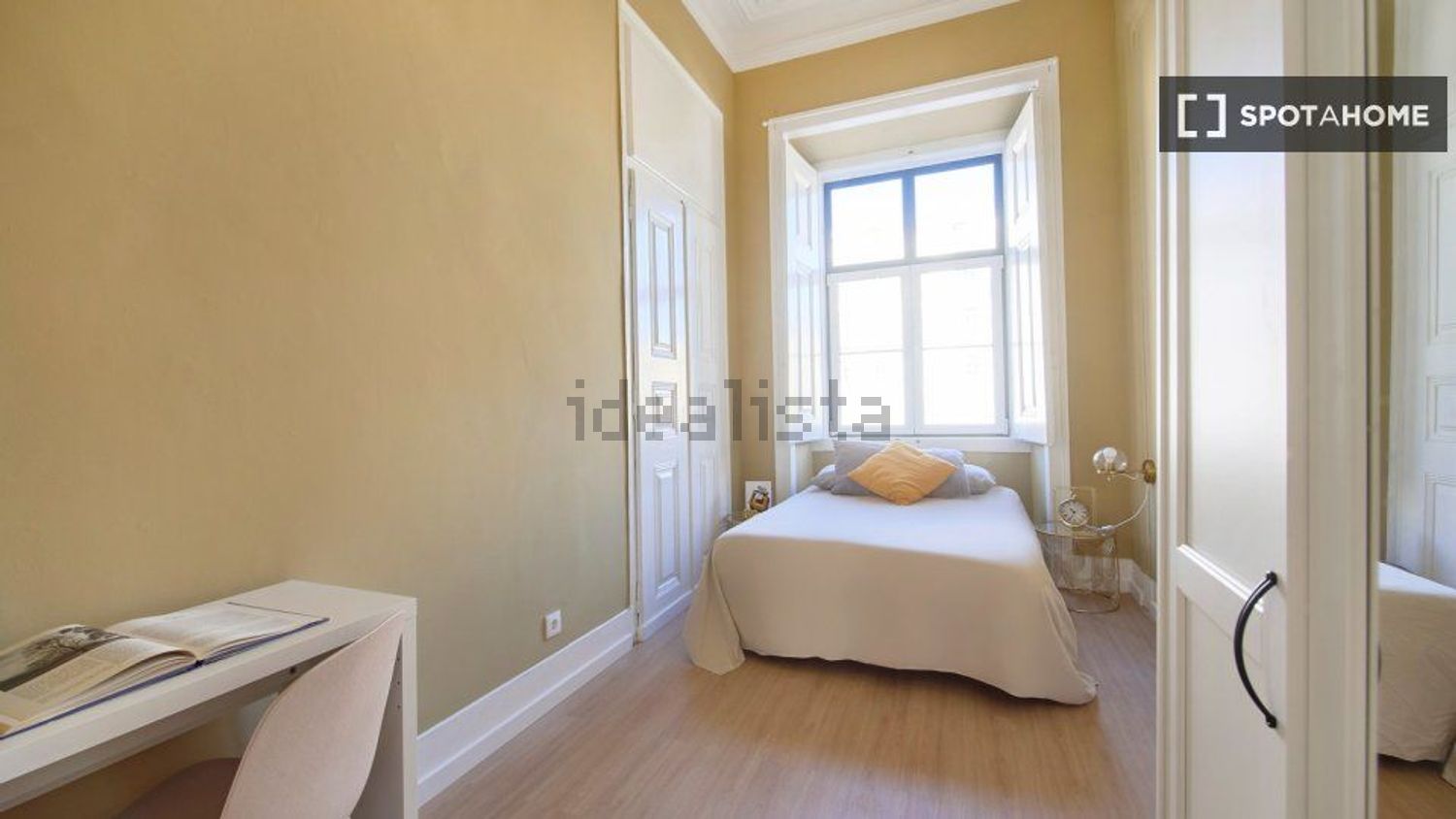 出租房间在Largo Vitorino Damásio - 卧室