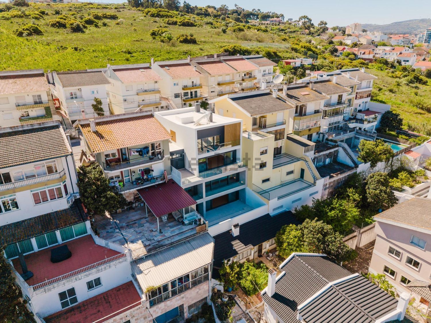 小楼房或独栋别墅出售在Rua Vieira da Silva - 游泳池