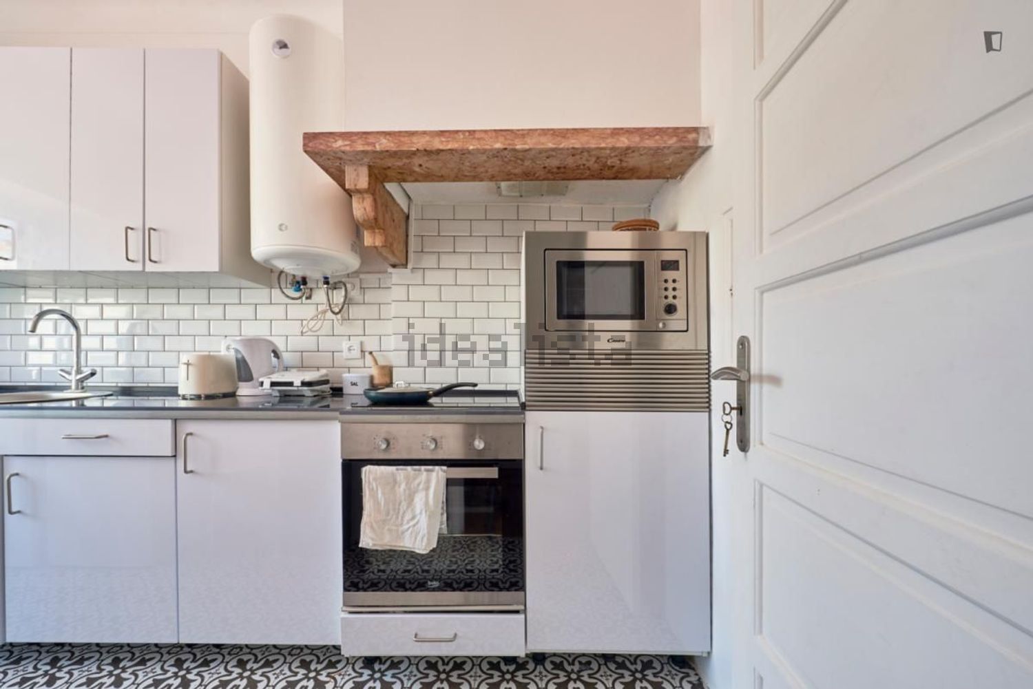 出租房间在Avenida Eduardo Jorge - 厨房