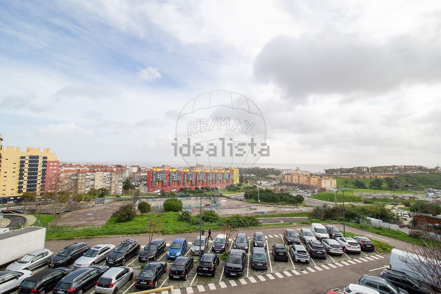 公寓 t1出售在Praça Aires de Ornelas - 照片