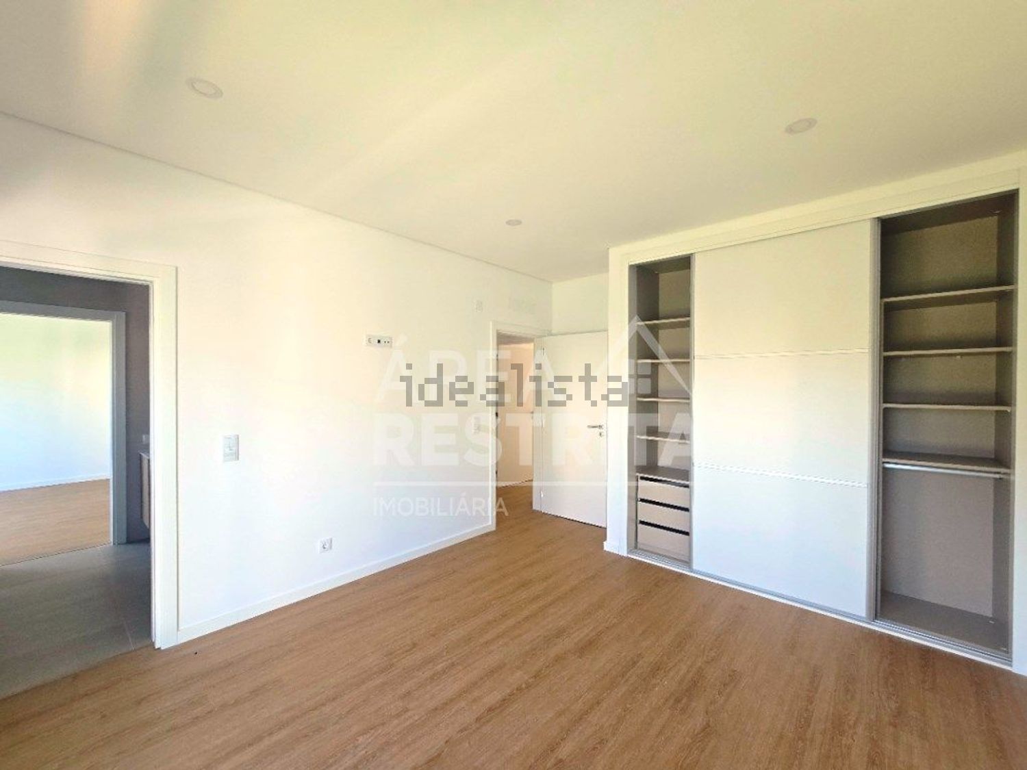 小楼房或独栋别墅出售在Rua dos Vitoriosos - 居住