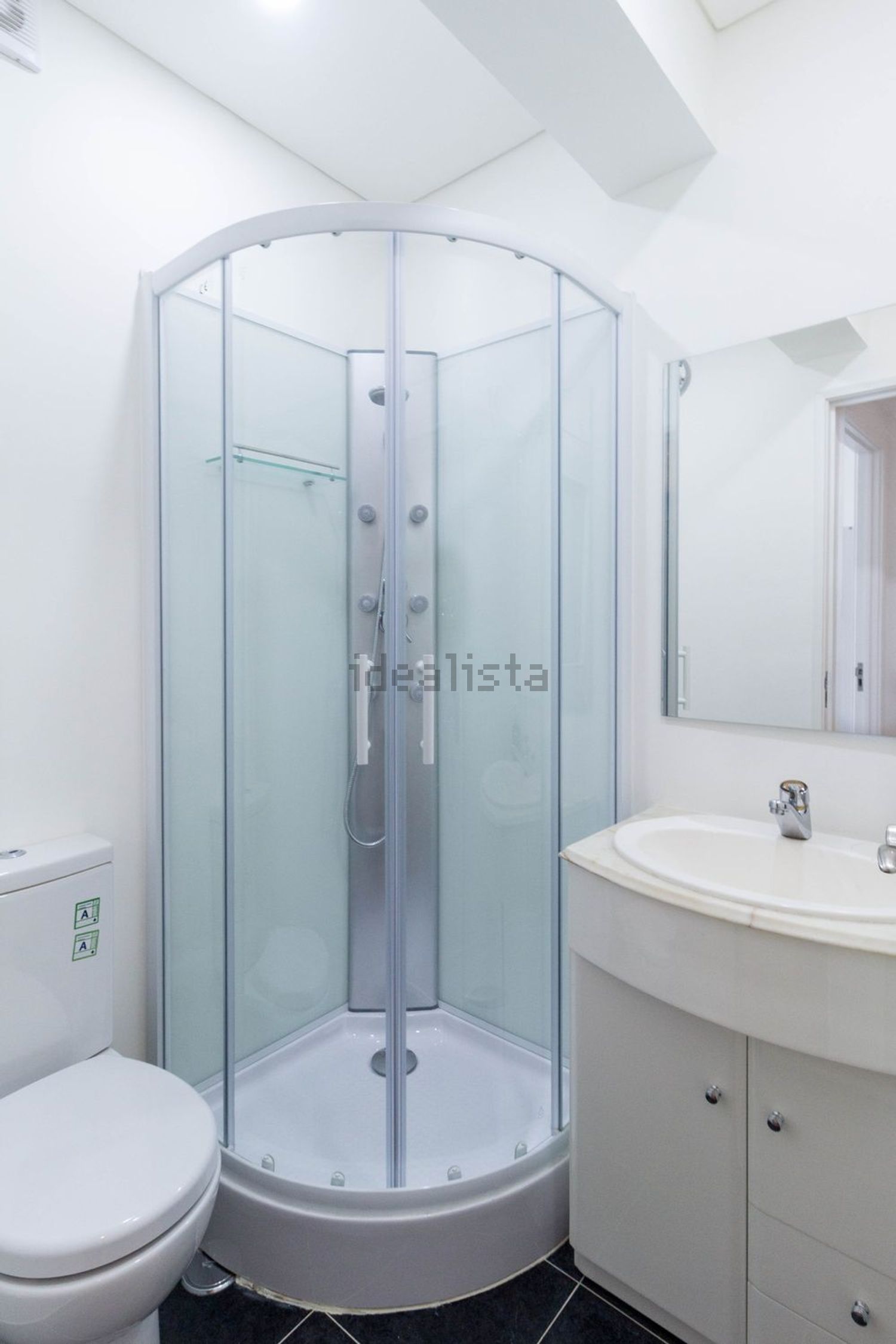 出租房间在Rua Elias Garcia, 160 - 卫生间