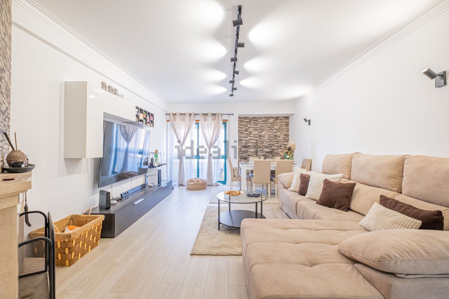 公寓 t3出售在Rua de Dadrá, 18 - 客厅