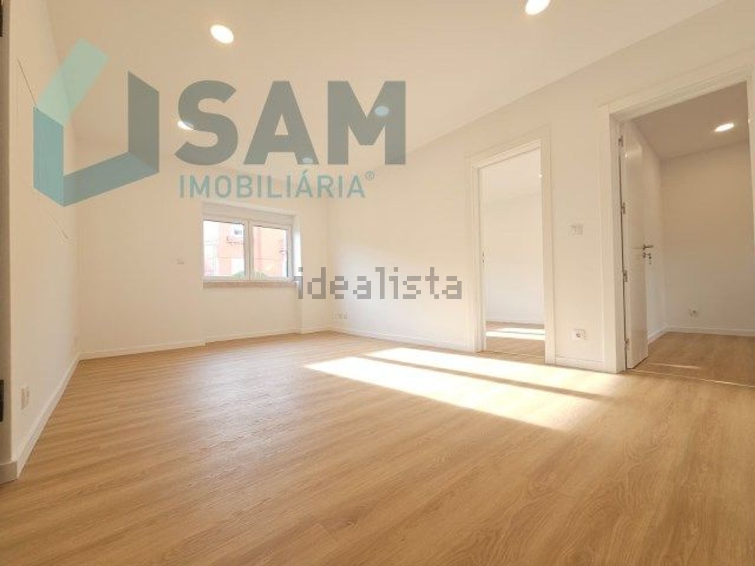 公寓 t2出售在Rua Luís Gomes - 餐厅