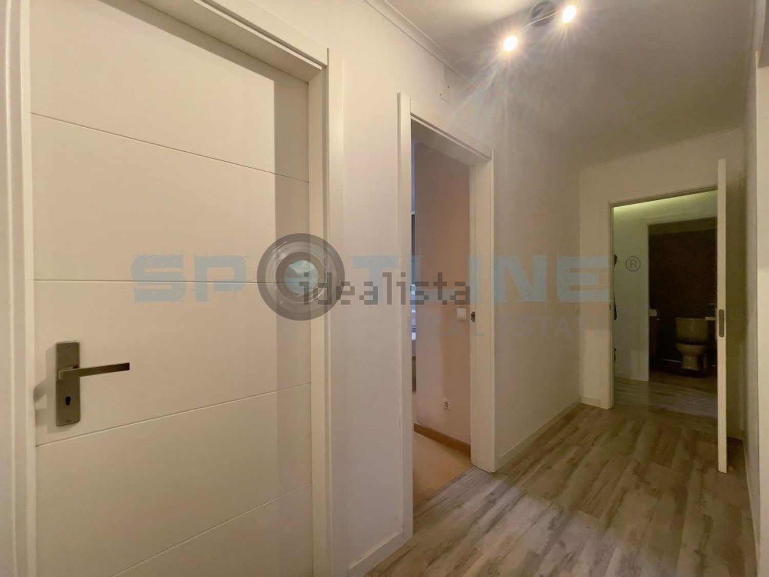 公寓 t4出售在Rua Barata Feyo, 10 - 前厅