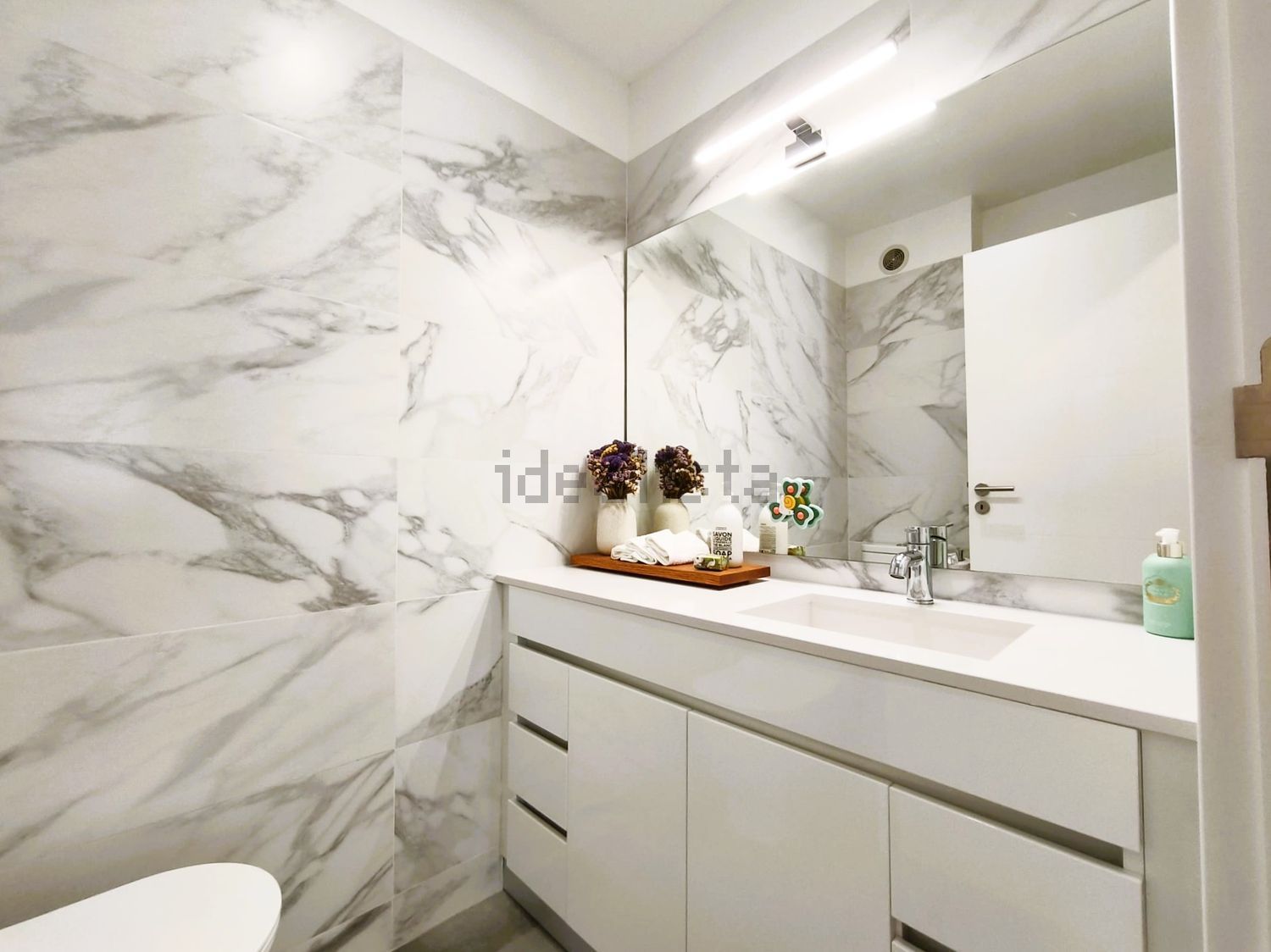 公寓 t2出售在Rua Almeida Garrett - 卫生间