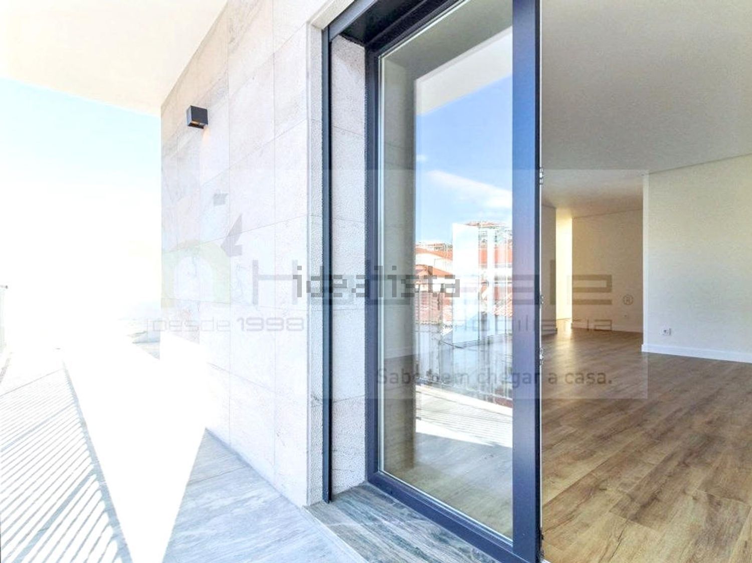 联排别墅出售在Rua Almirante Gago Coutinho, 58 a - 照片