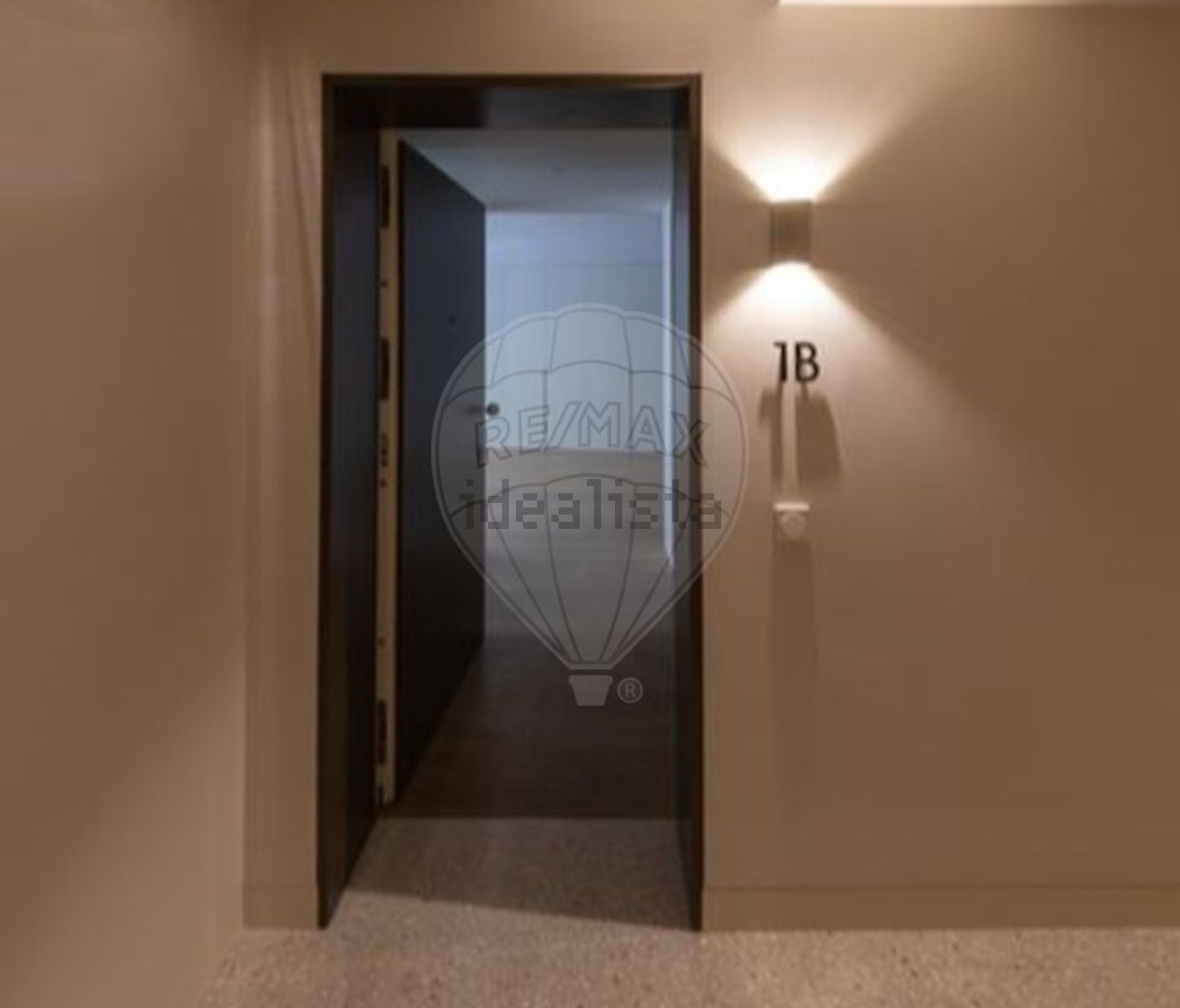 公寓 t1出售在Rua Rodrigues Sampaio - 过道