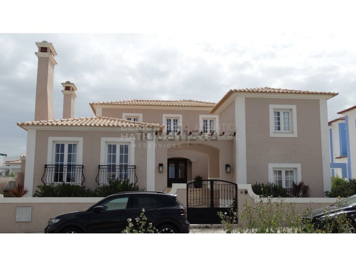 小楼房或独栋别墅出售在Porto Covo - 外立面