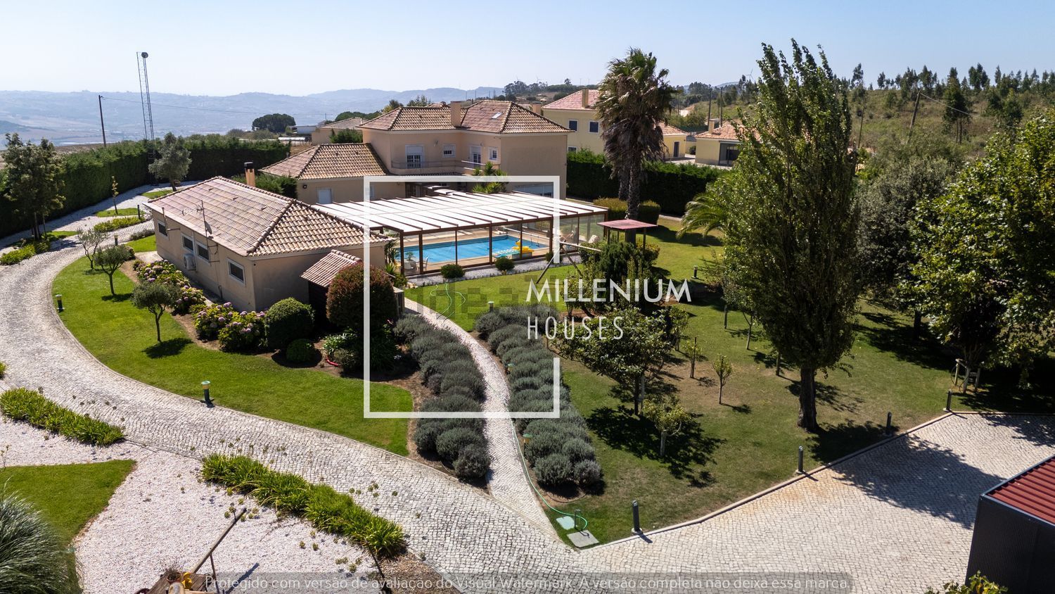 小楼房或独栋别墅出售在Rua do Moinho, 2 - 游泳池