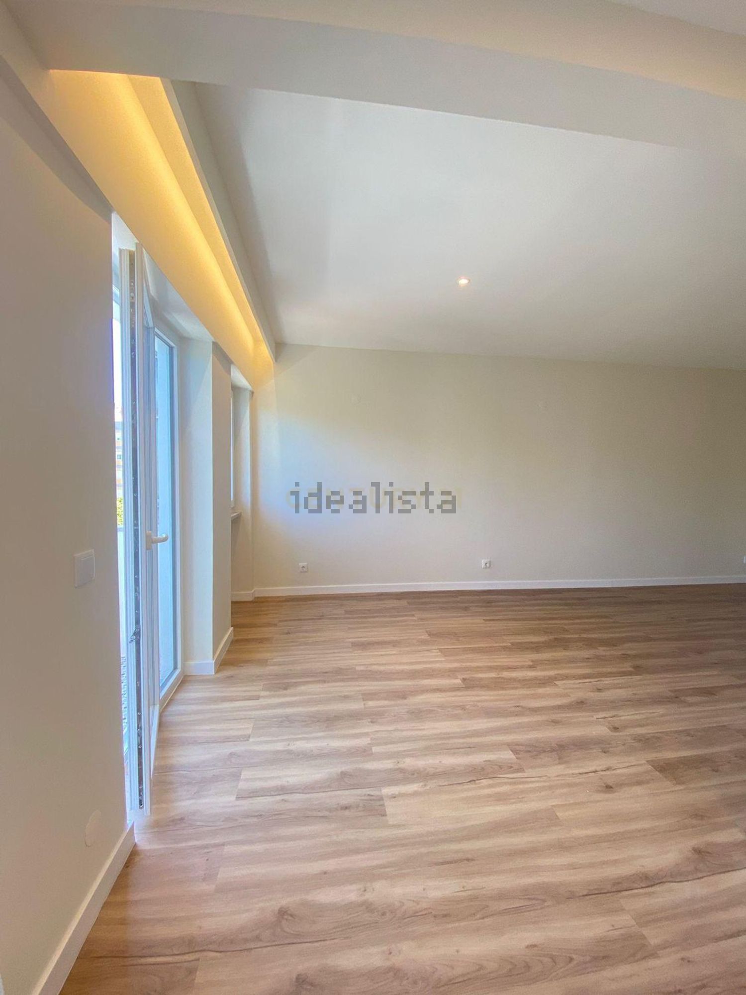 公寓 t2出售在Estrada da Luz, 238 - 过道