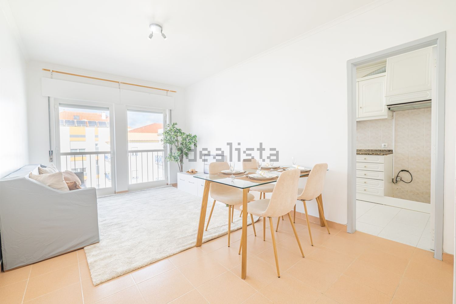 公寓 t2出售在Rua Miguel Esteves Medeiros - 客厅