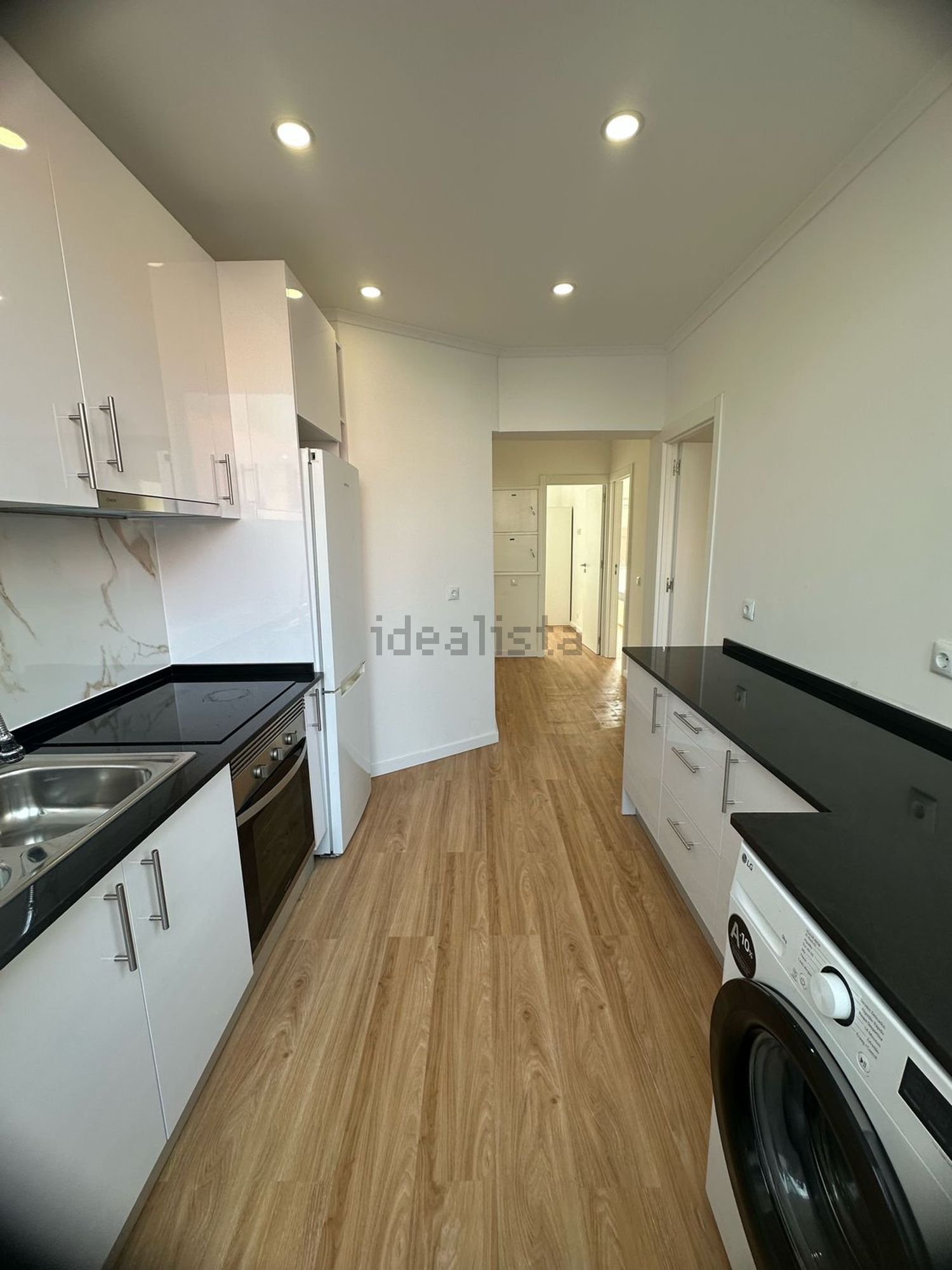 出租房间在Rua Florbela Espanca, 11 - 厨房