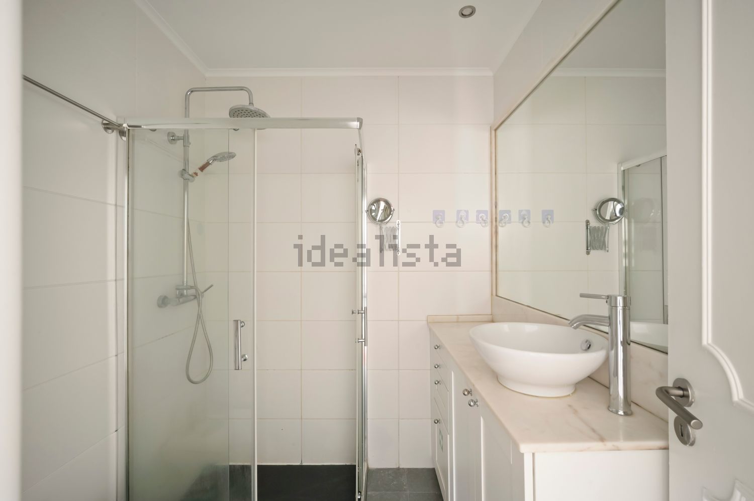 出租公寓 t1在Avenida Biarritz, 299 - 卫生间