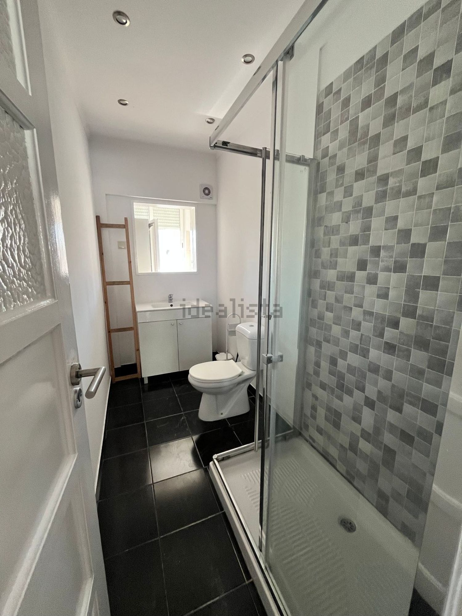 出租公寓 t2在Rua Pedro Franco, 9 - 卫生间