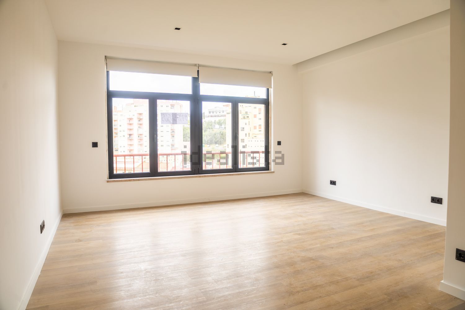 T0（单人公寓）出售在Rua Ruy Belo - 客厅