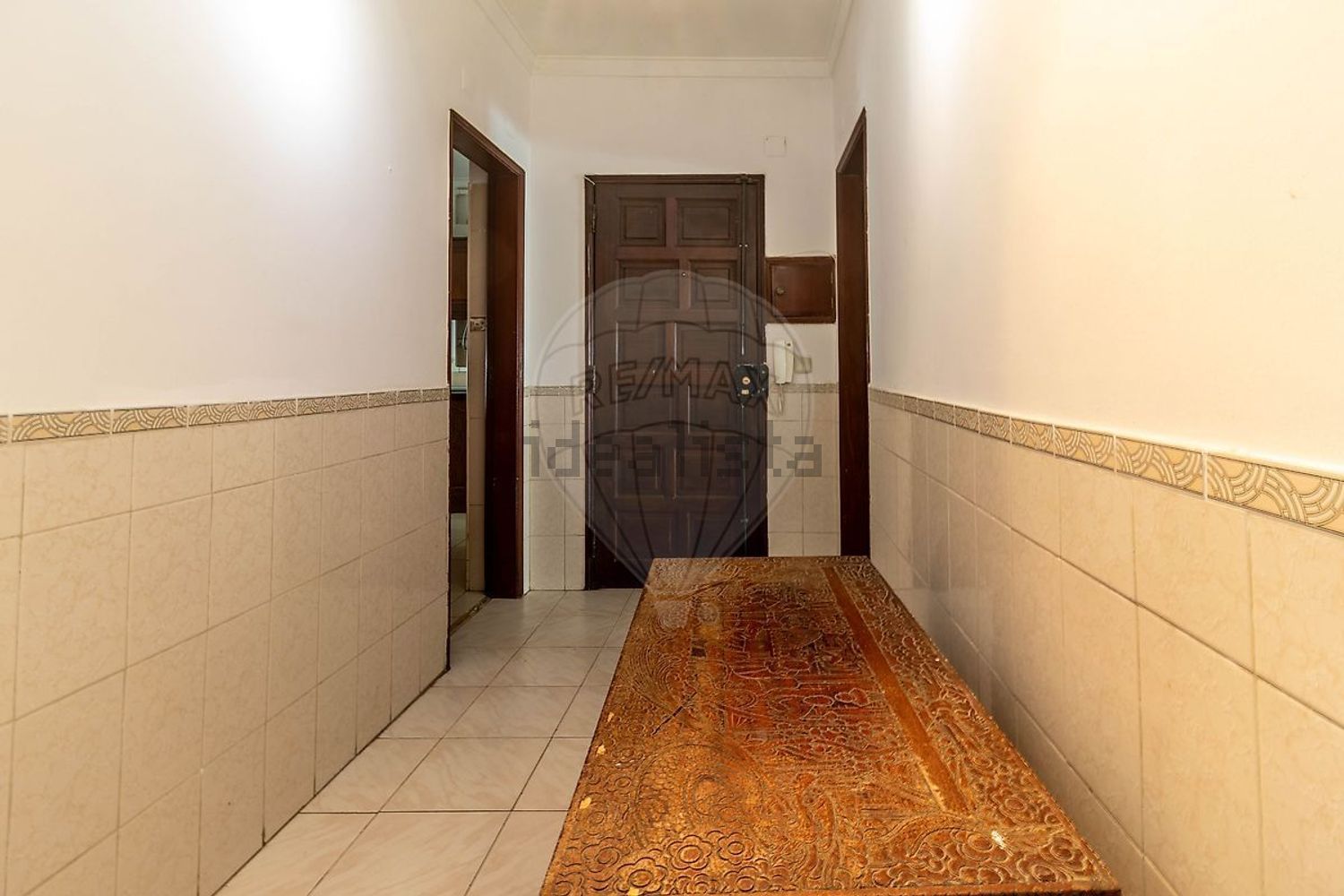 公寓 t3出售在Rua Abel Salazar - 过道