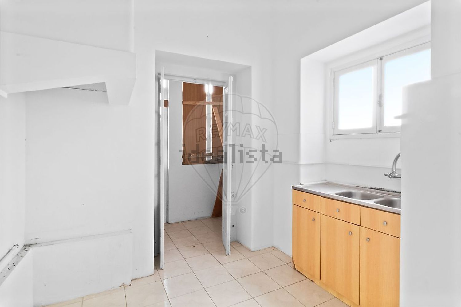 公寓 t2出售在Praça Aires de Ornelas - 厨房