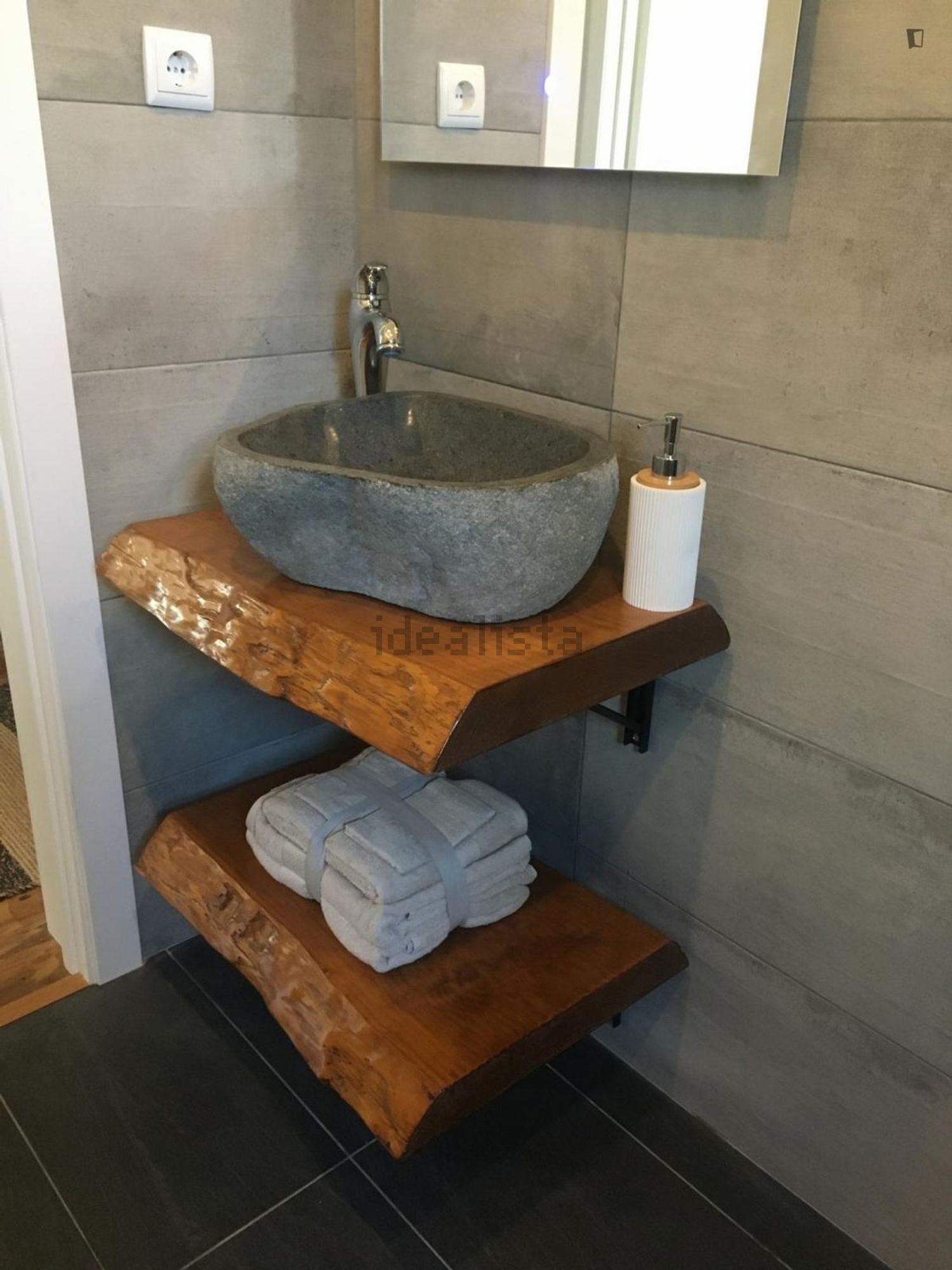 出租房间在Rua Angra do Heroísmo - 卫生间