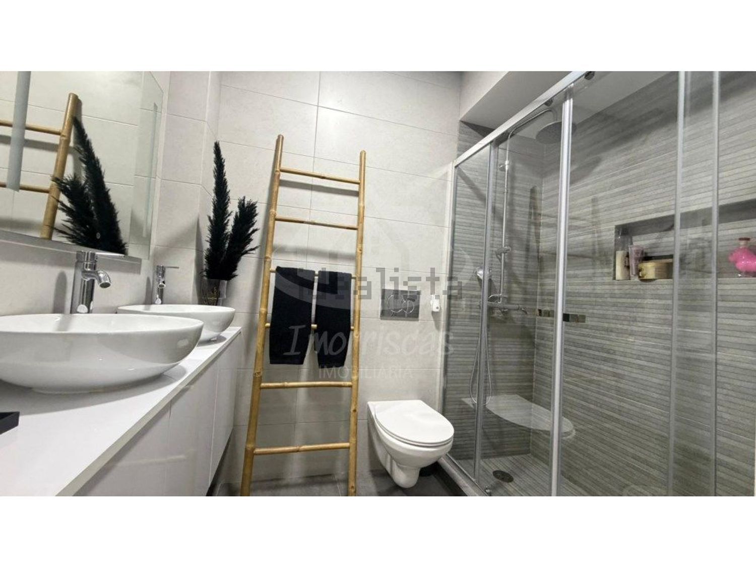 公寓 t2出售在Rua 5 de Outubro - 卫生间