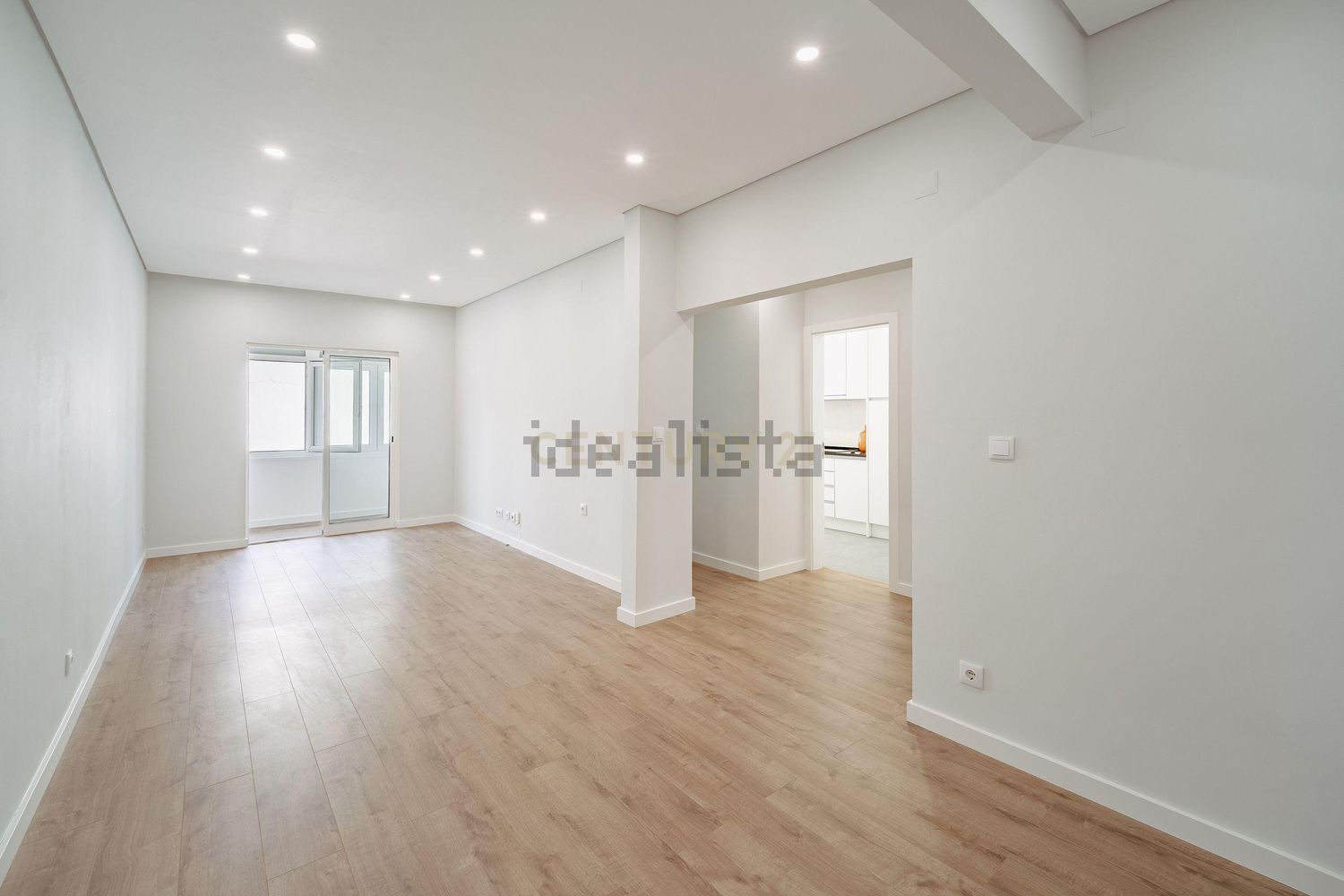 公寓 t2出售在Rua Luís António Verney, 27 - 居住