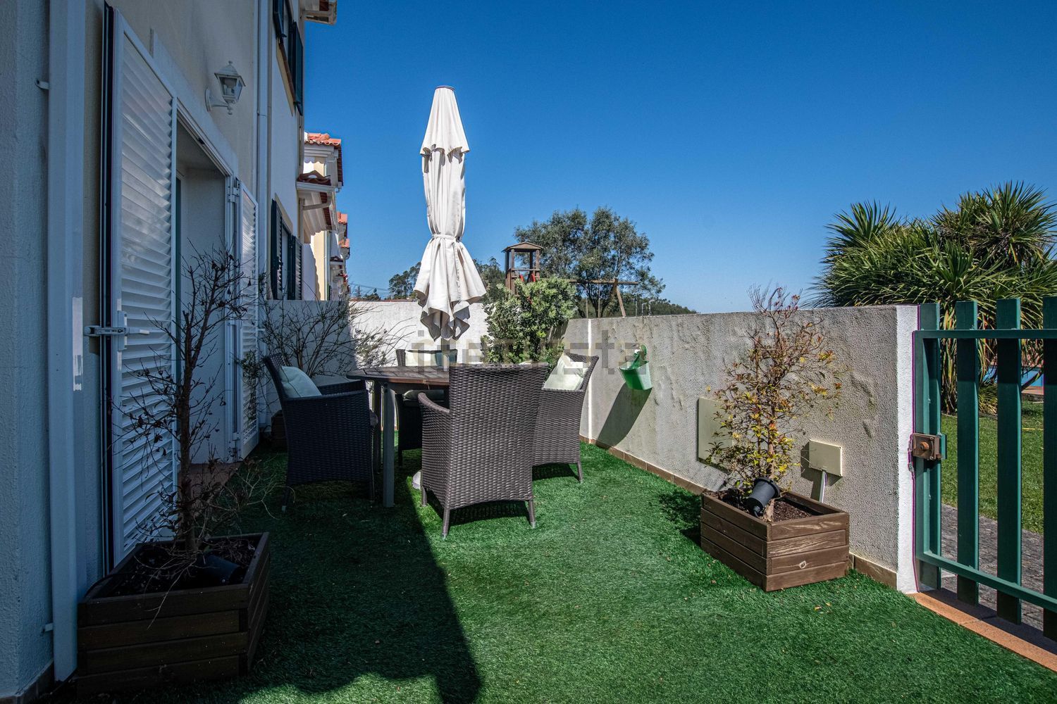 联排别墅出售在Venda do Pinheiro e Santo Estêvão das Galés - 花园