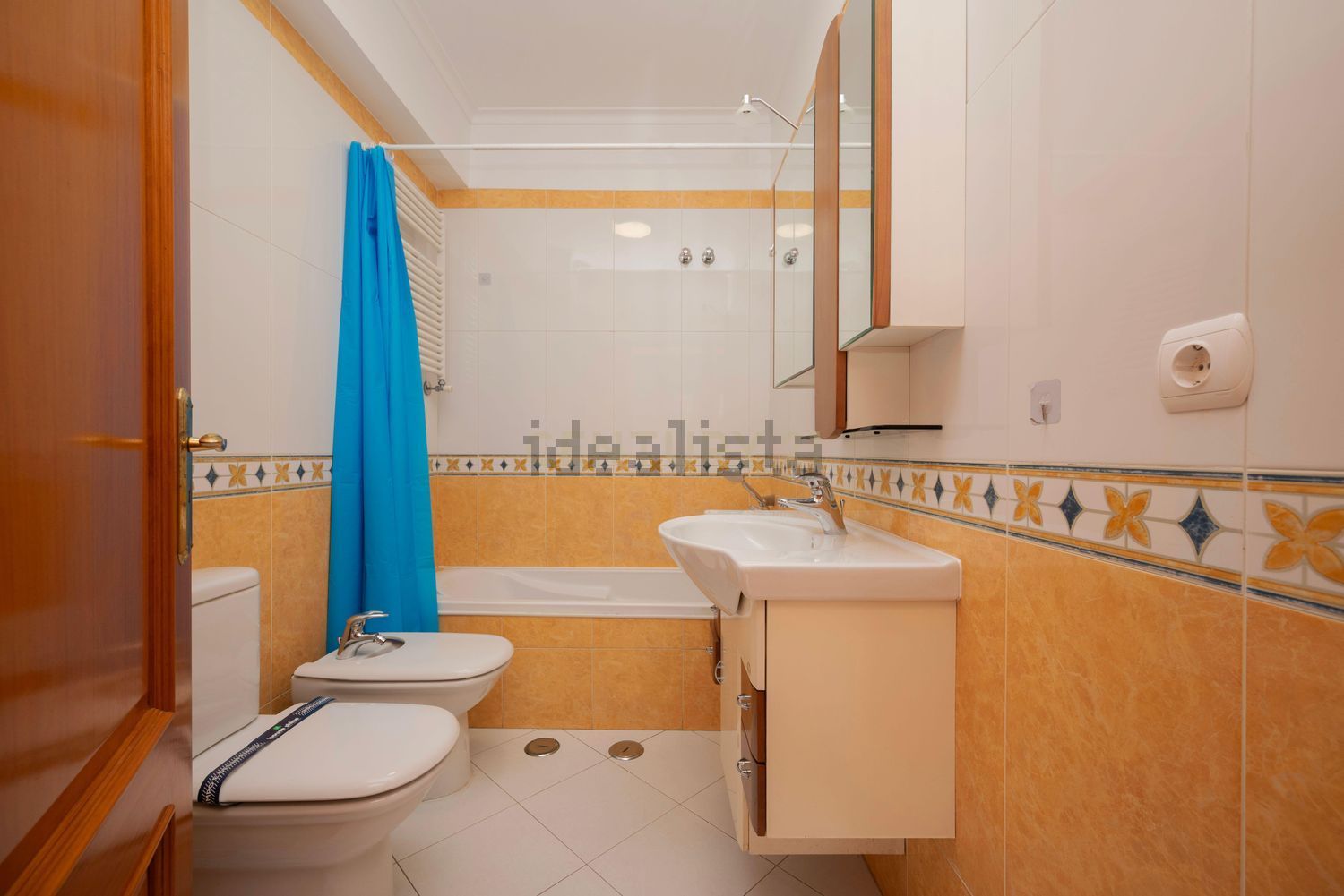 出租公寓 t3在Rua Melo Antunes, 36 - 卫生间