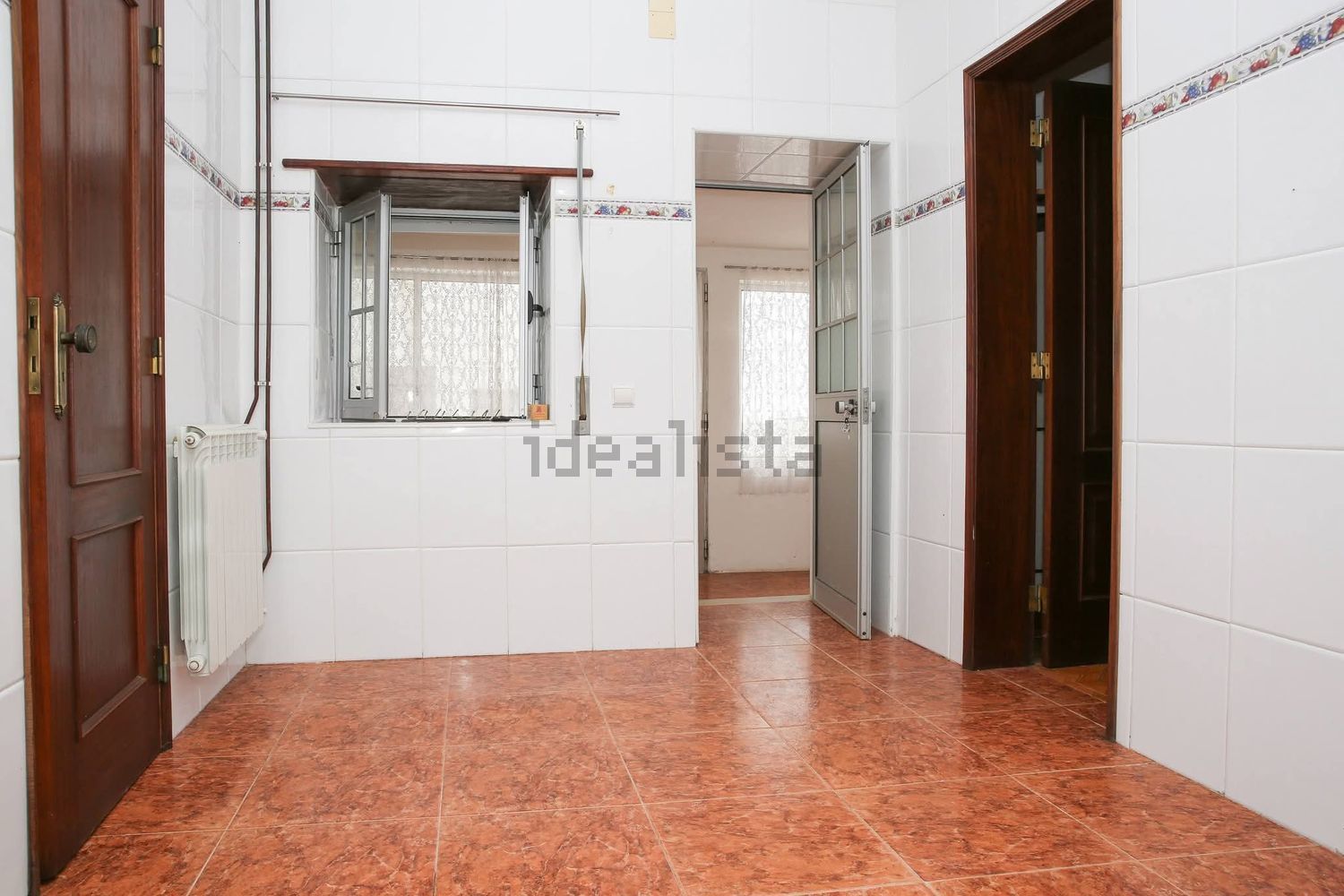 小楼房或独栋别墅出售在Rua das Flores - 过道