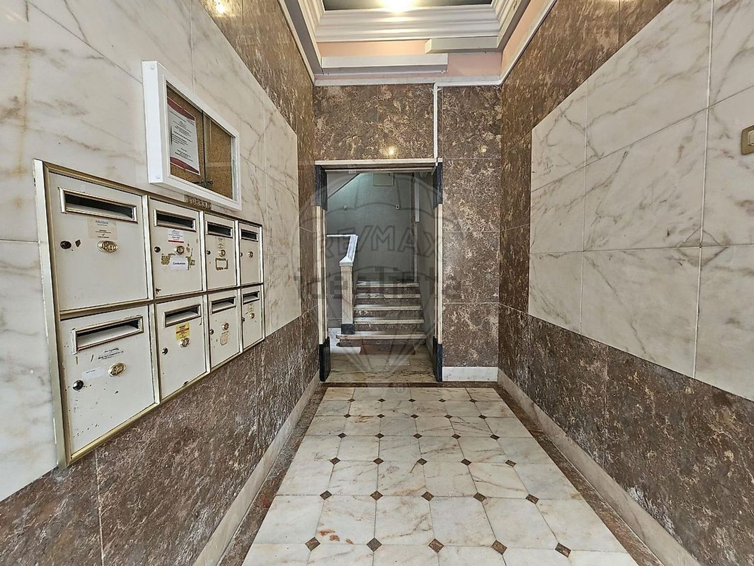 出租公寓 t2在Rua Paulo Reis Gil - 过道