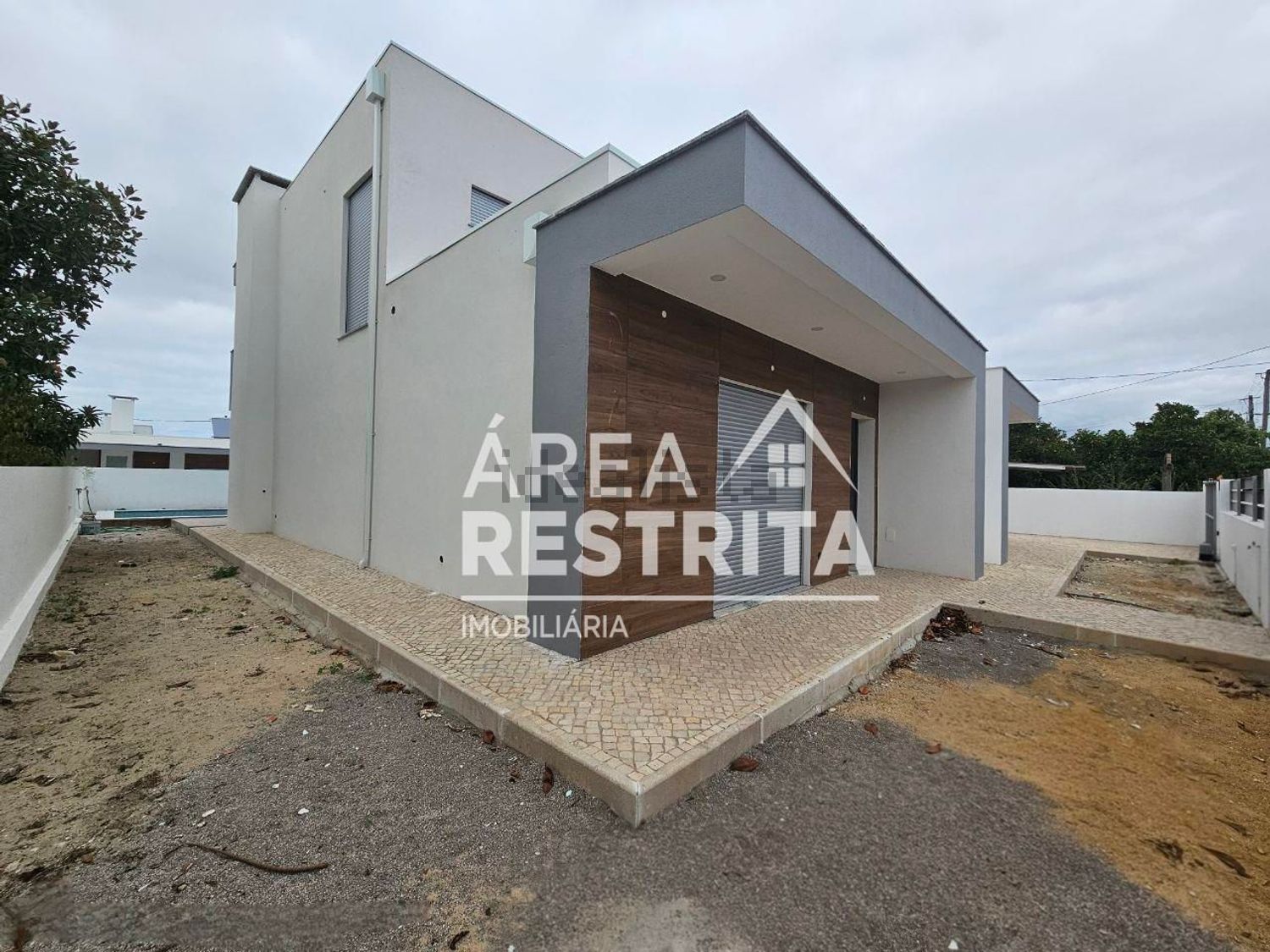 小楼房或独栋别墅出售在Vale de Choupos - Choilo - Galeotas - 外立面