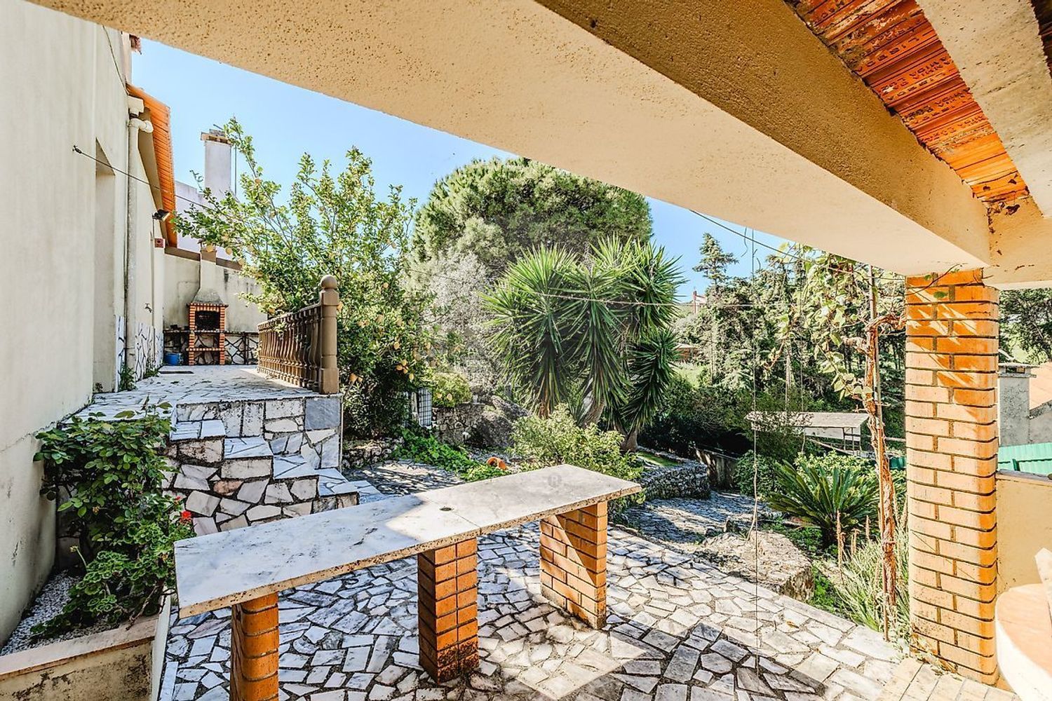 小楼房或独栋别墅出售在Rua do Rio Velho - 游泳池