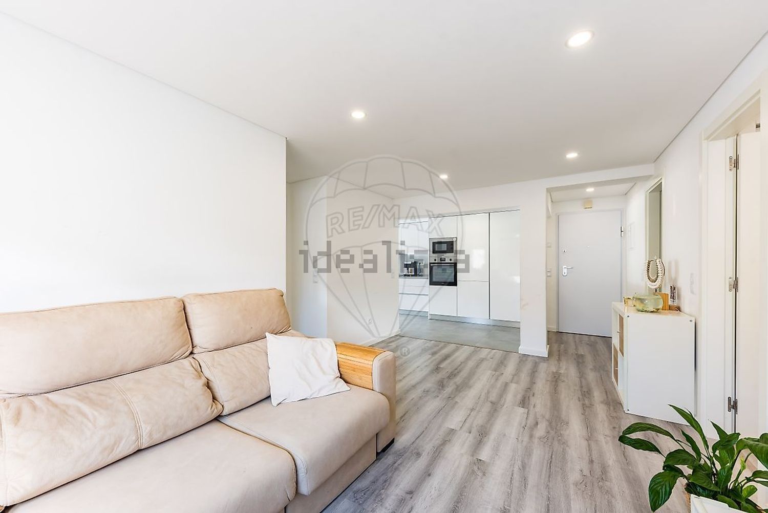 公寓 t3出售在Rua Capitão-Mor Lopes Sequeira - 客厅