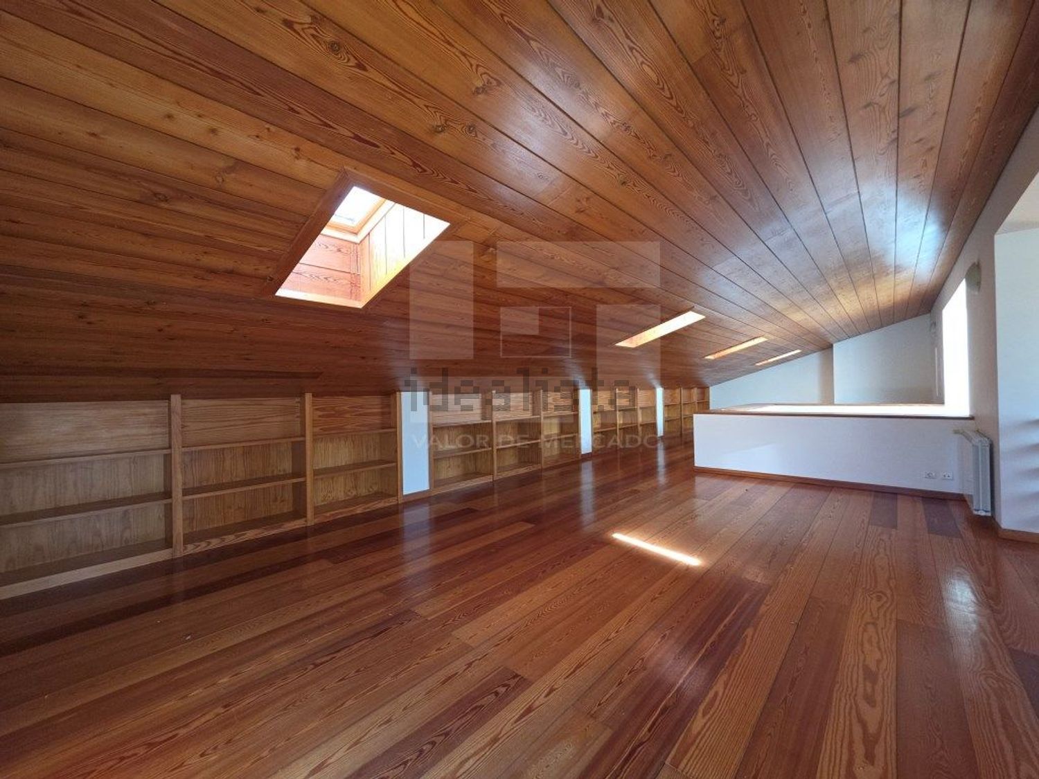 出租小楼房或独栋别墅在Rua Mato da Mina, 22 - 照片