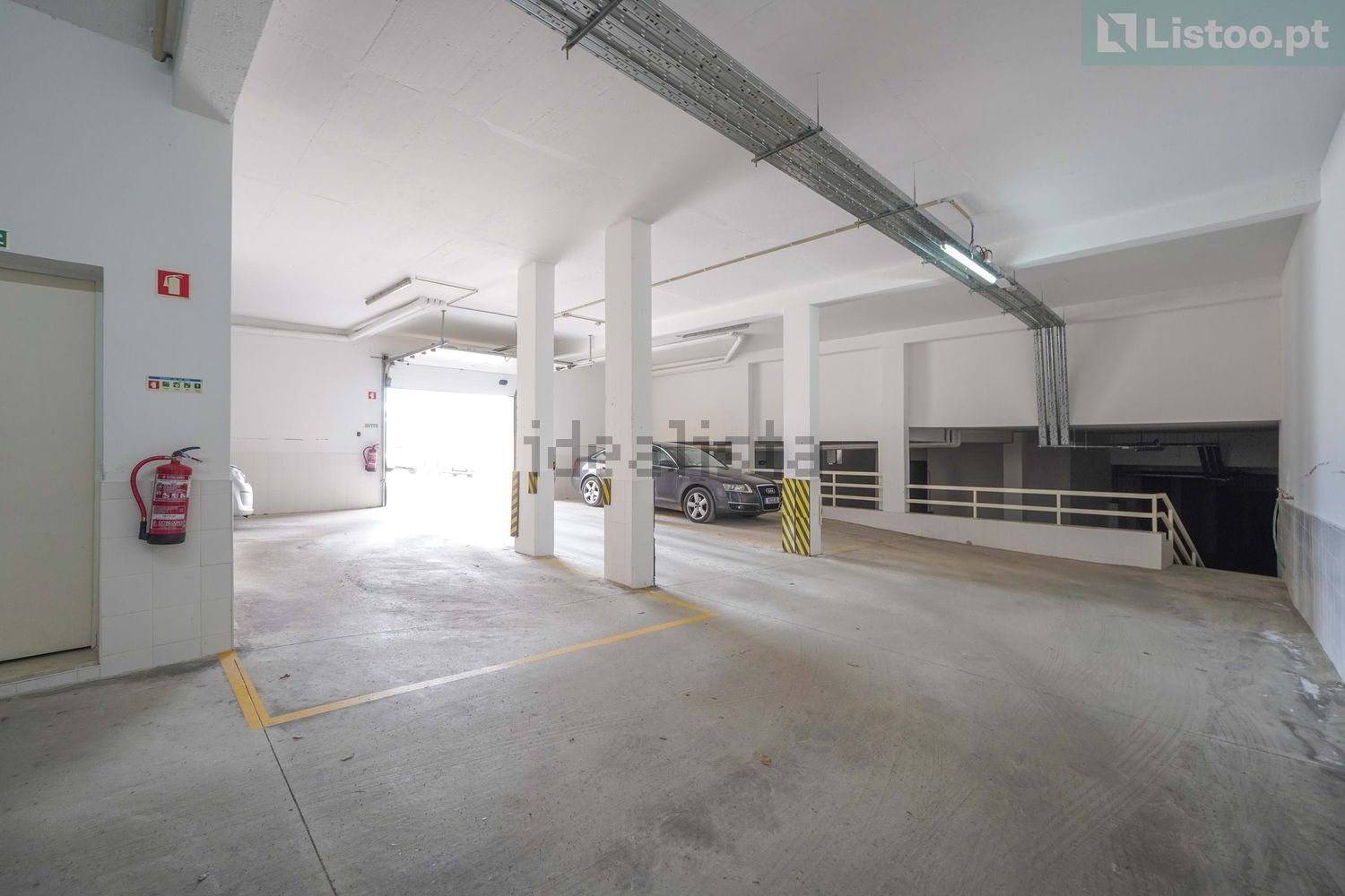 公寓 t3出售在Rua da Urmeirada - 停车位
