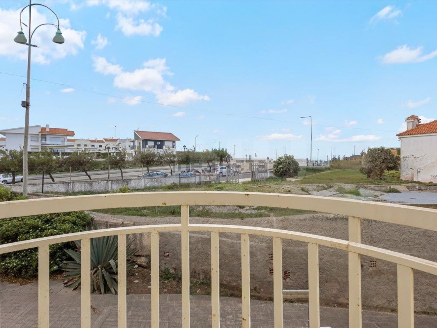 小楼房或独栋别墅出售在Rua José Joaquim de Miranda - 照片