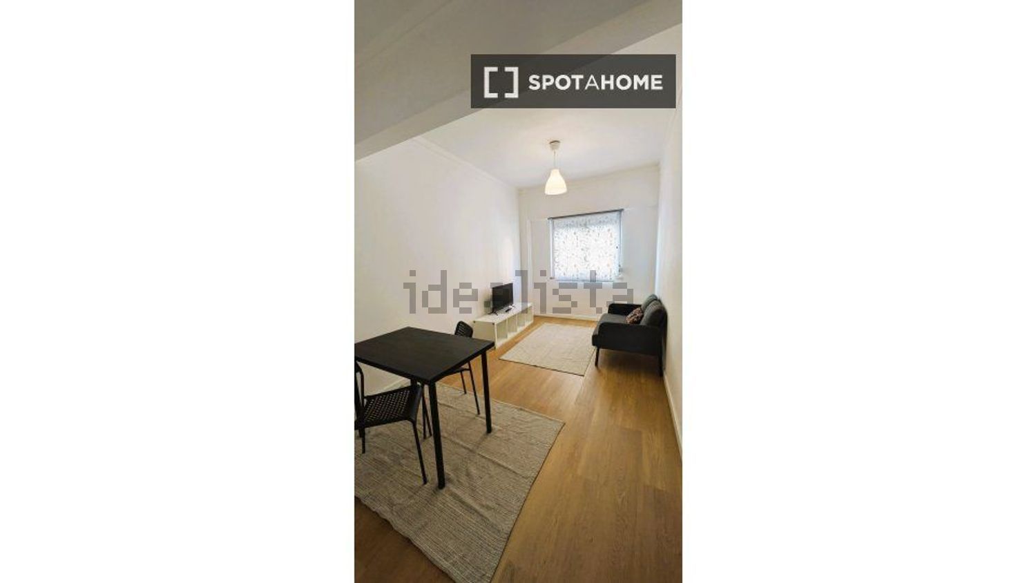 出租公寓 t1在Rua Marechal Gomes da Costa - 客厅