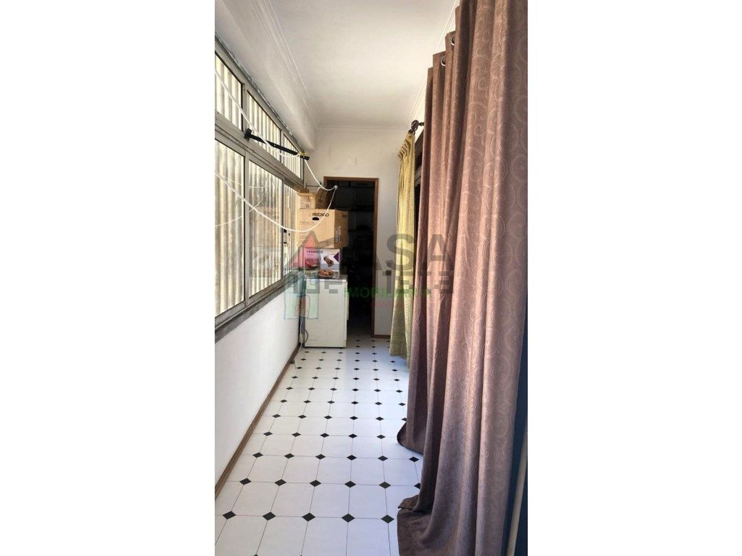 小楼房或独栋别墅出售在Rua Santo Estevão, 194 - 过道