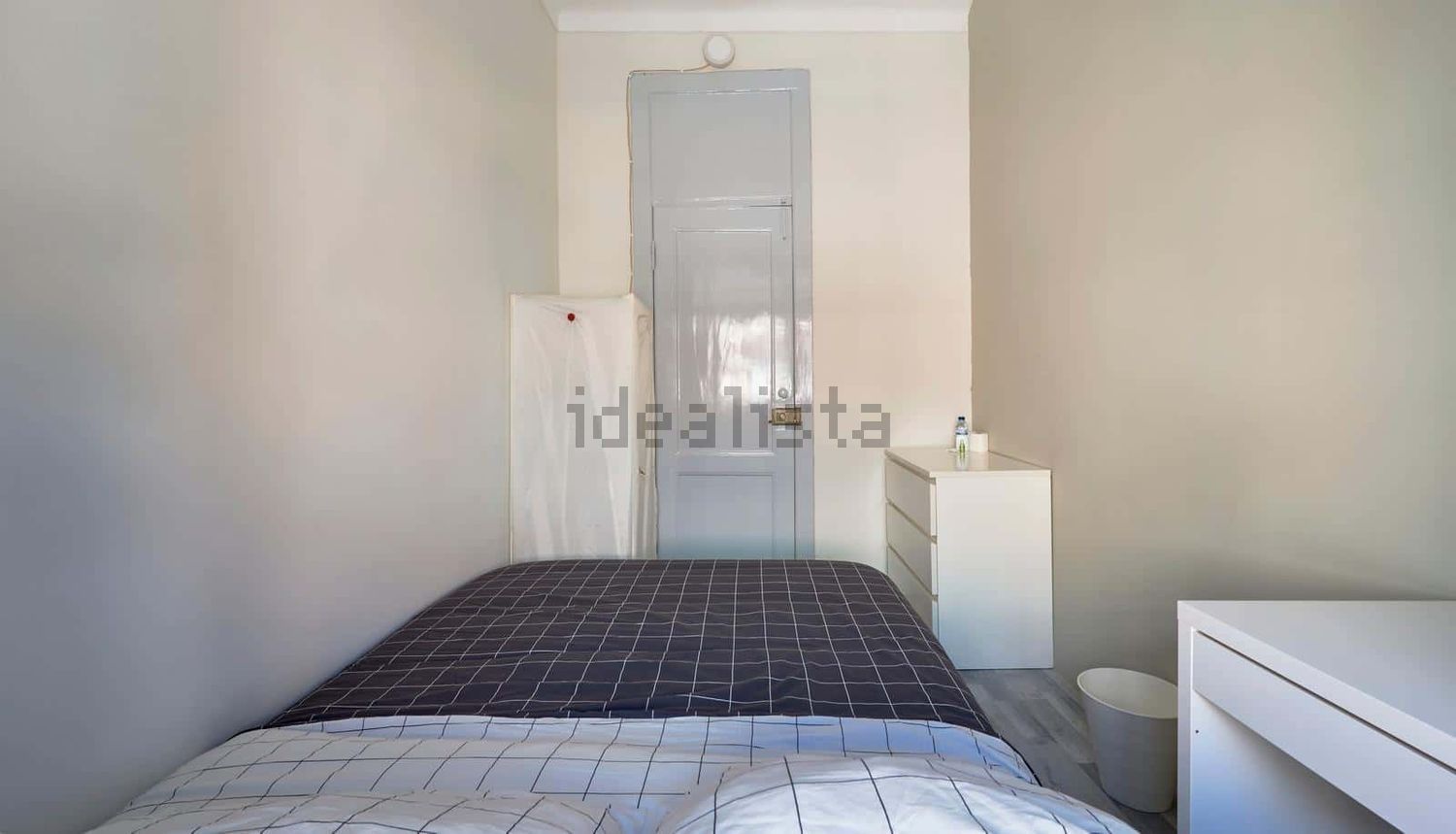 出租房间在Rua Barão de Sabrosa s/n - 卧室