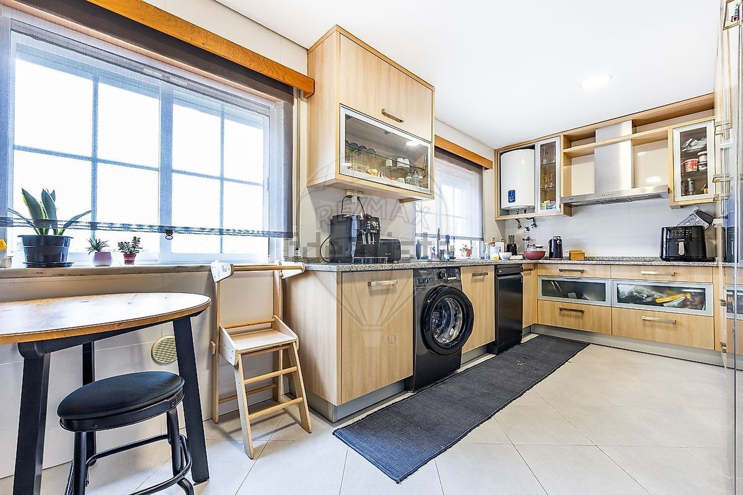 公寓 t2出售在Rua Luís Sttau Monteiro - 厨房