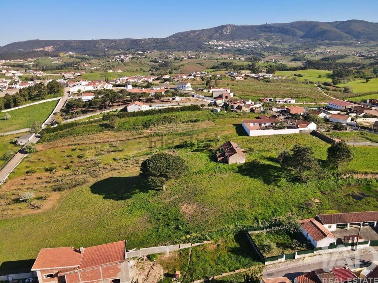 小楼房或独栋别墅出售在Lamas e Cercal - 视线