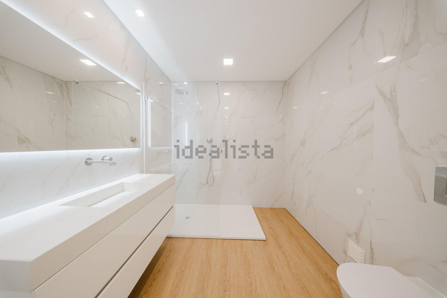 小楼房或独栋别墅出售在Rua Vieira da Silva - 卫生间