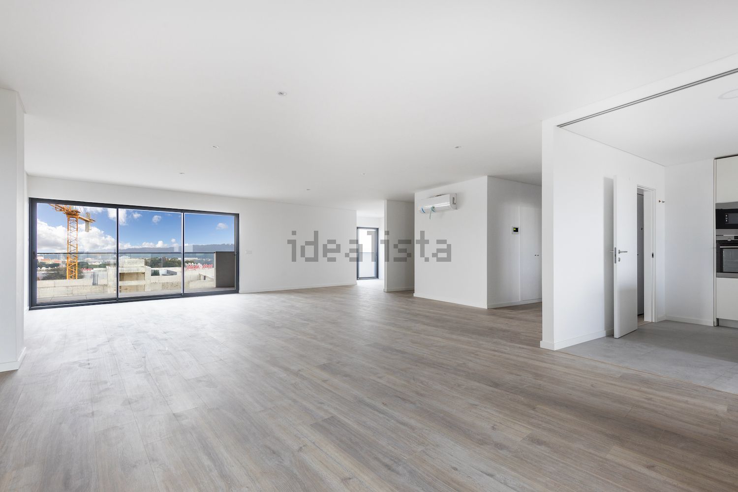 顶层公寓出售在Rua Nicolau Breyner, 9 - 居住