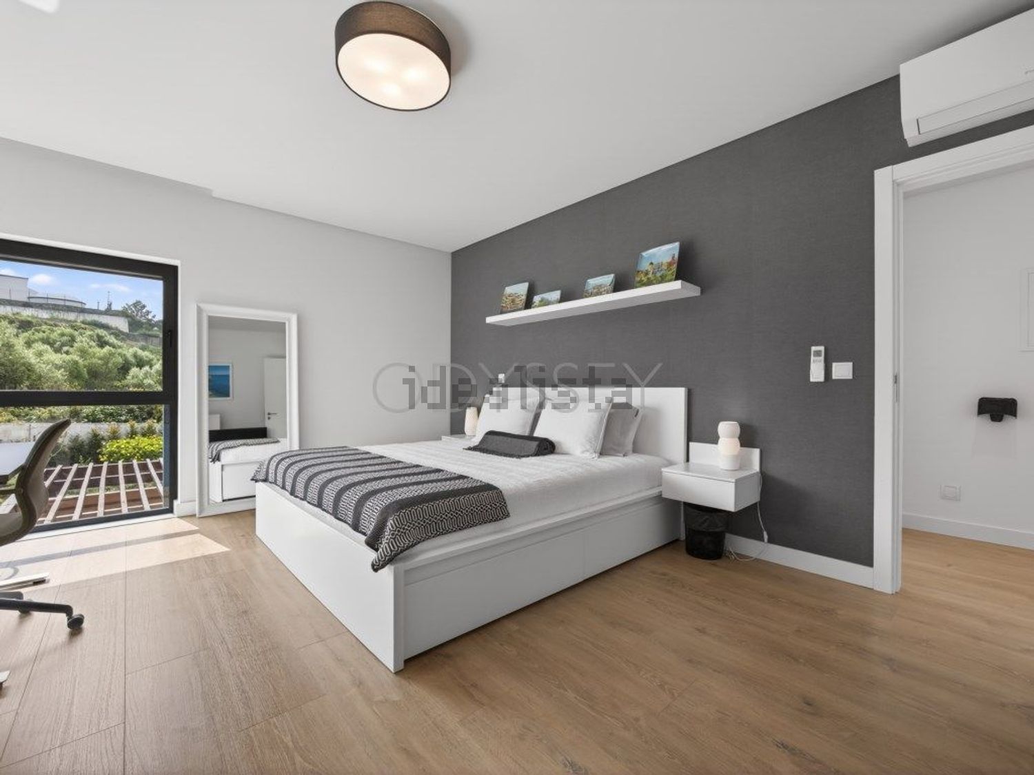 小楼房或独栋别墅出售在Rua da Colina - 卧室